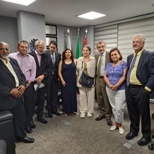DIRETORIA EXECUTIVA E MEMBROS DO CONSELHOS REÚNEM-SE COM DEPUTADO DELEGADO OLIM
